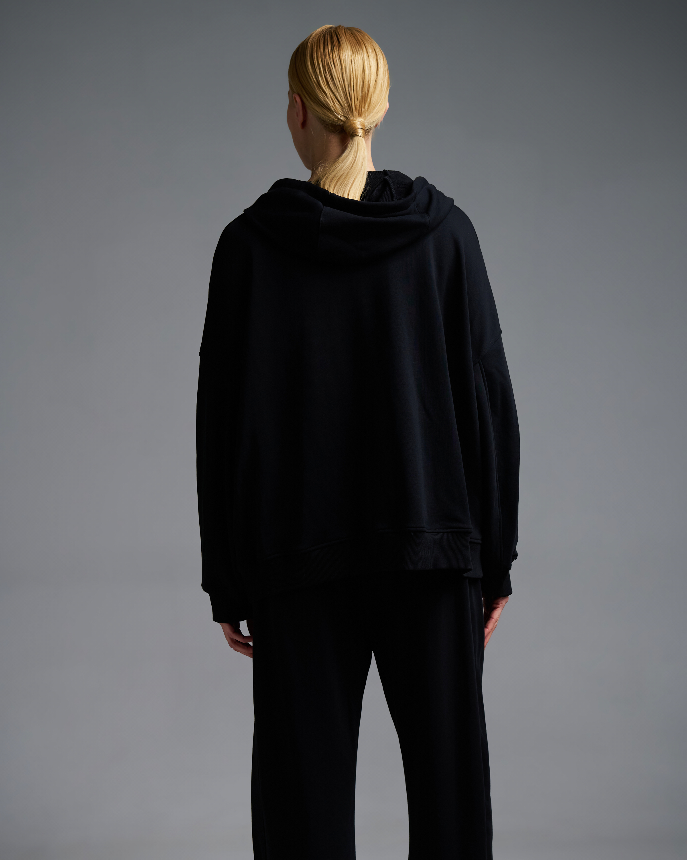 Μαύρη Φούτερ Ζακέτα με φερμουάρ και με κουκούλα Vicolo - 5