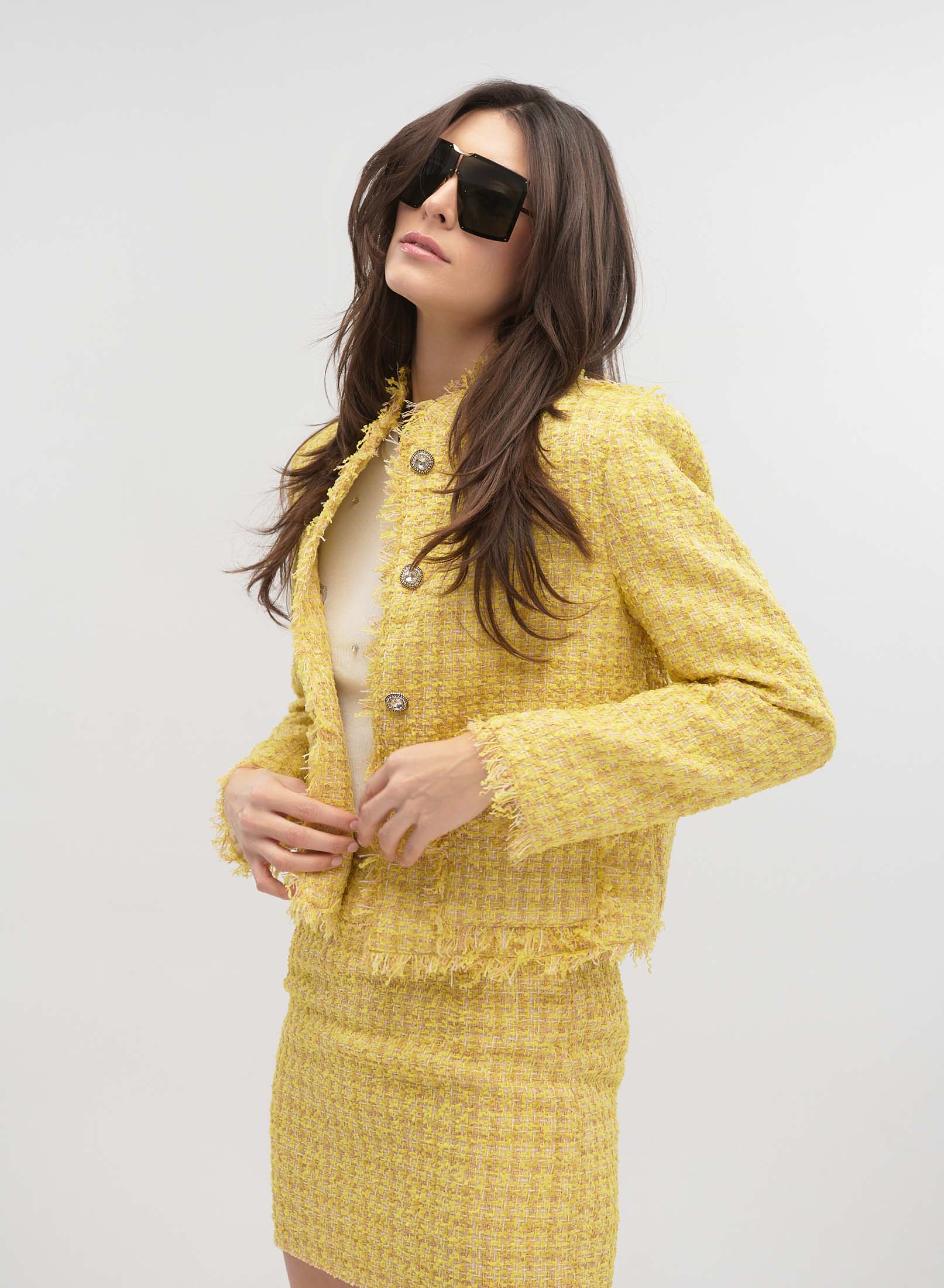 Yellow tweed Jacket with round neckline, external pockets and with golden buttons with rhinestones Vicolo - 3