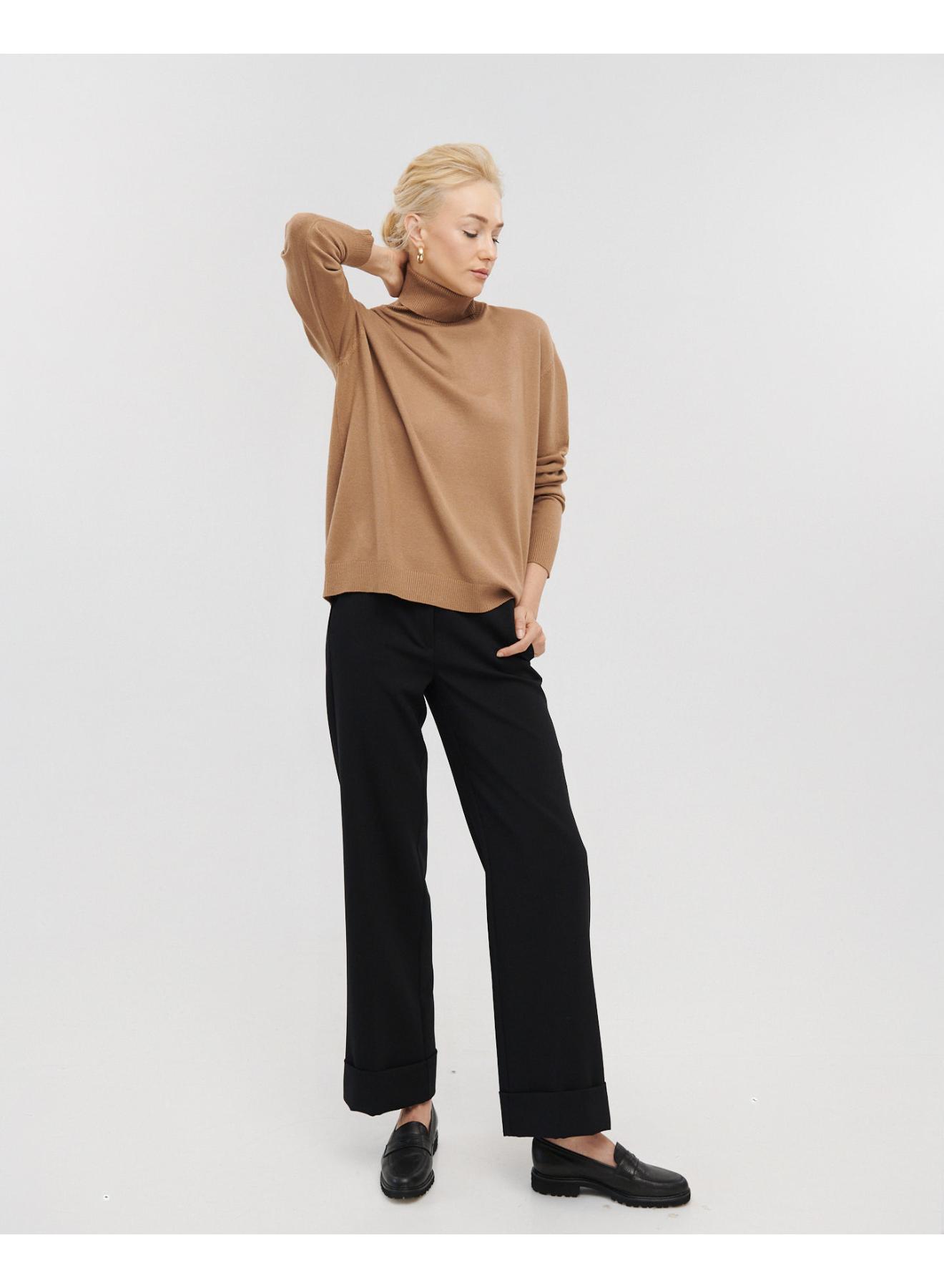 Lose-fit Knitted turtleneck blouse - 3