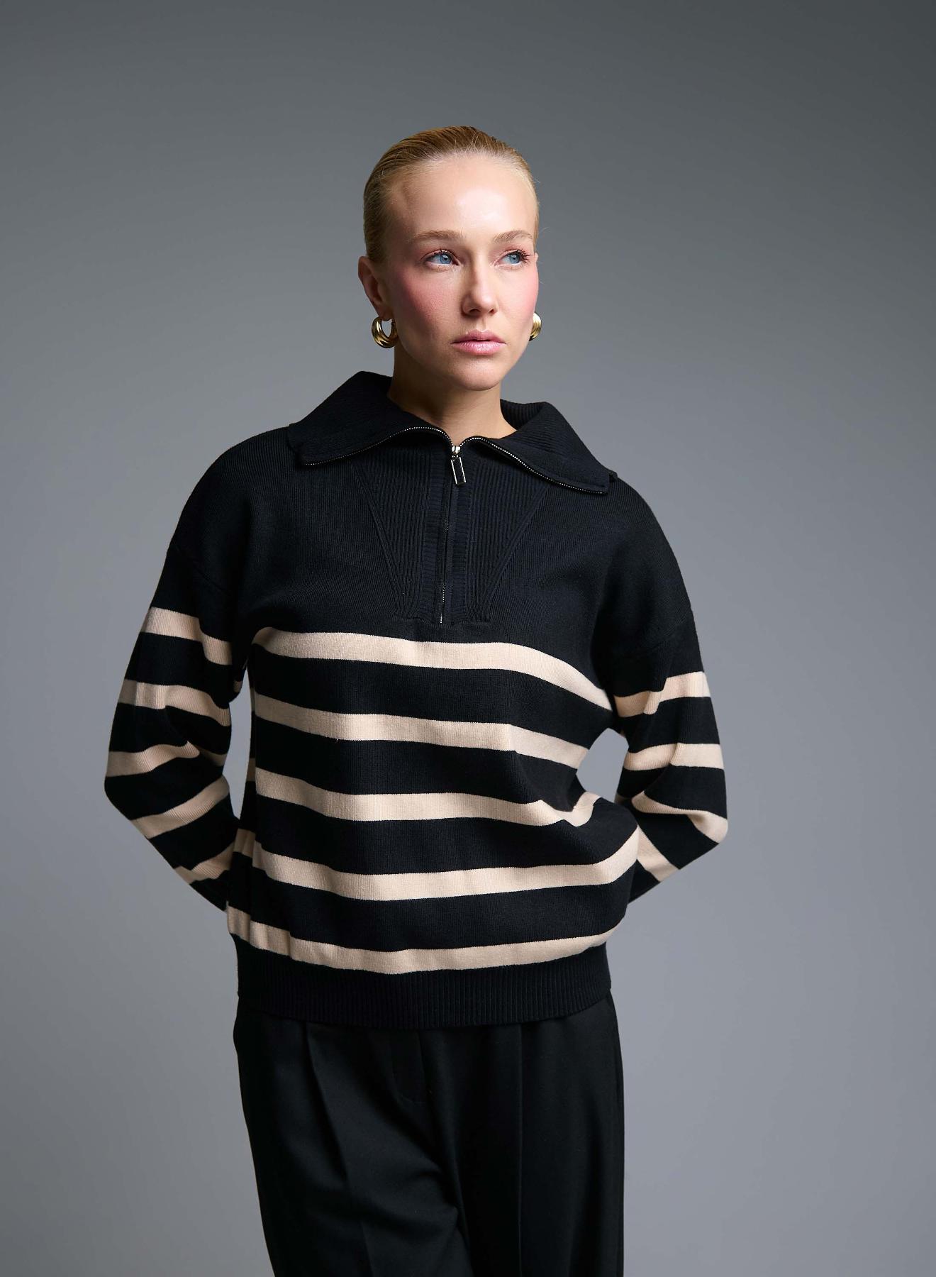 Μαύρο-Κάμελ Πουλόβερ με ρίγες και με γιακά με φερμουάρ Valentina Milano - 2