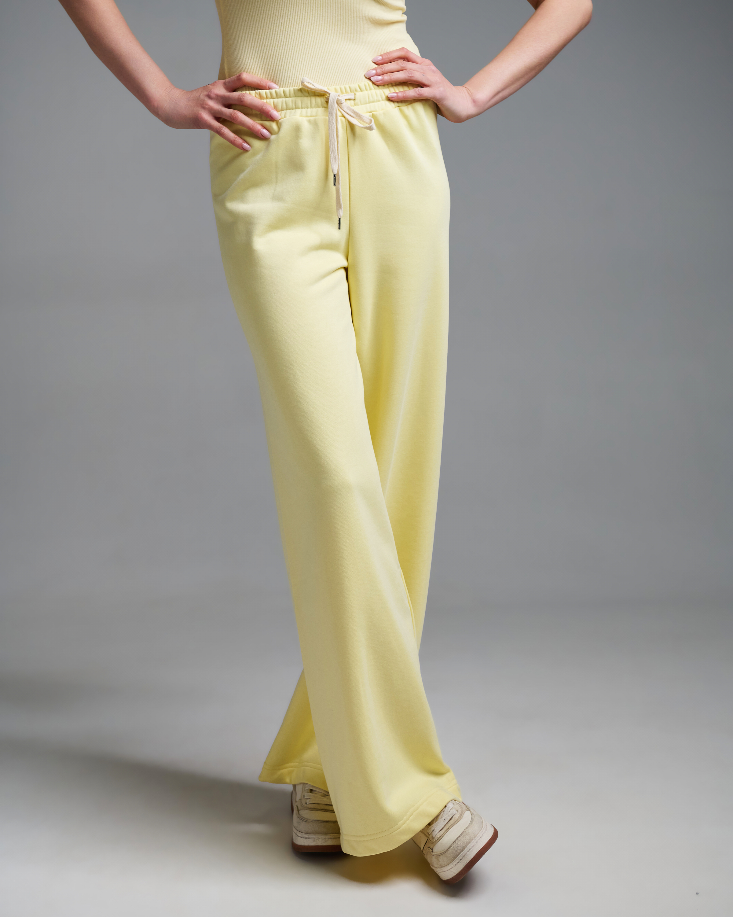 Yellow straight fit Sweatpants Vicolo - 1