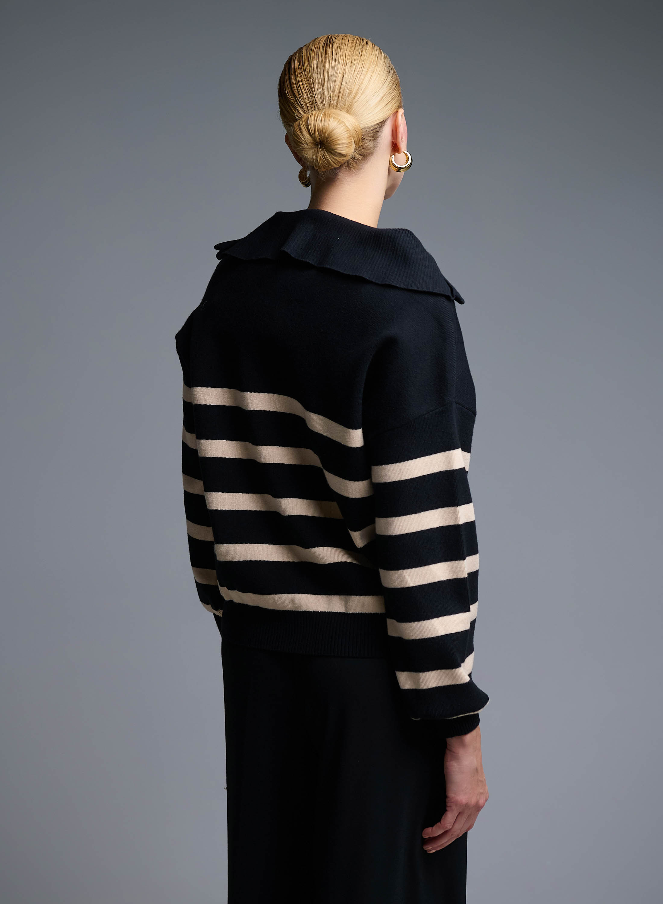 Μαύρο-Κάμελ Πουλόβερ με ρίγες και με γιακά με φερμουάρ Valentina Milano - 5