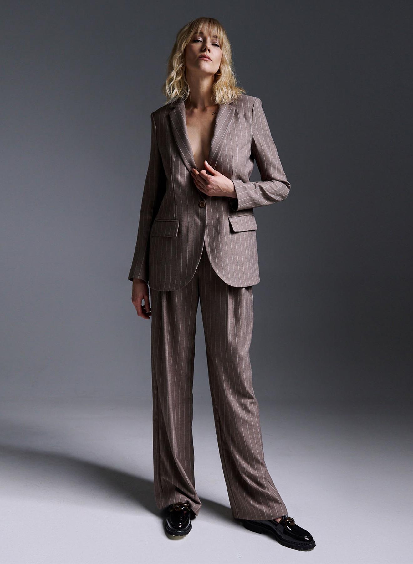Wide legs pants with pleats and stripes - 2