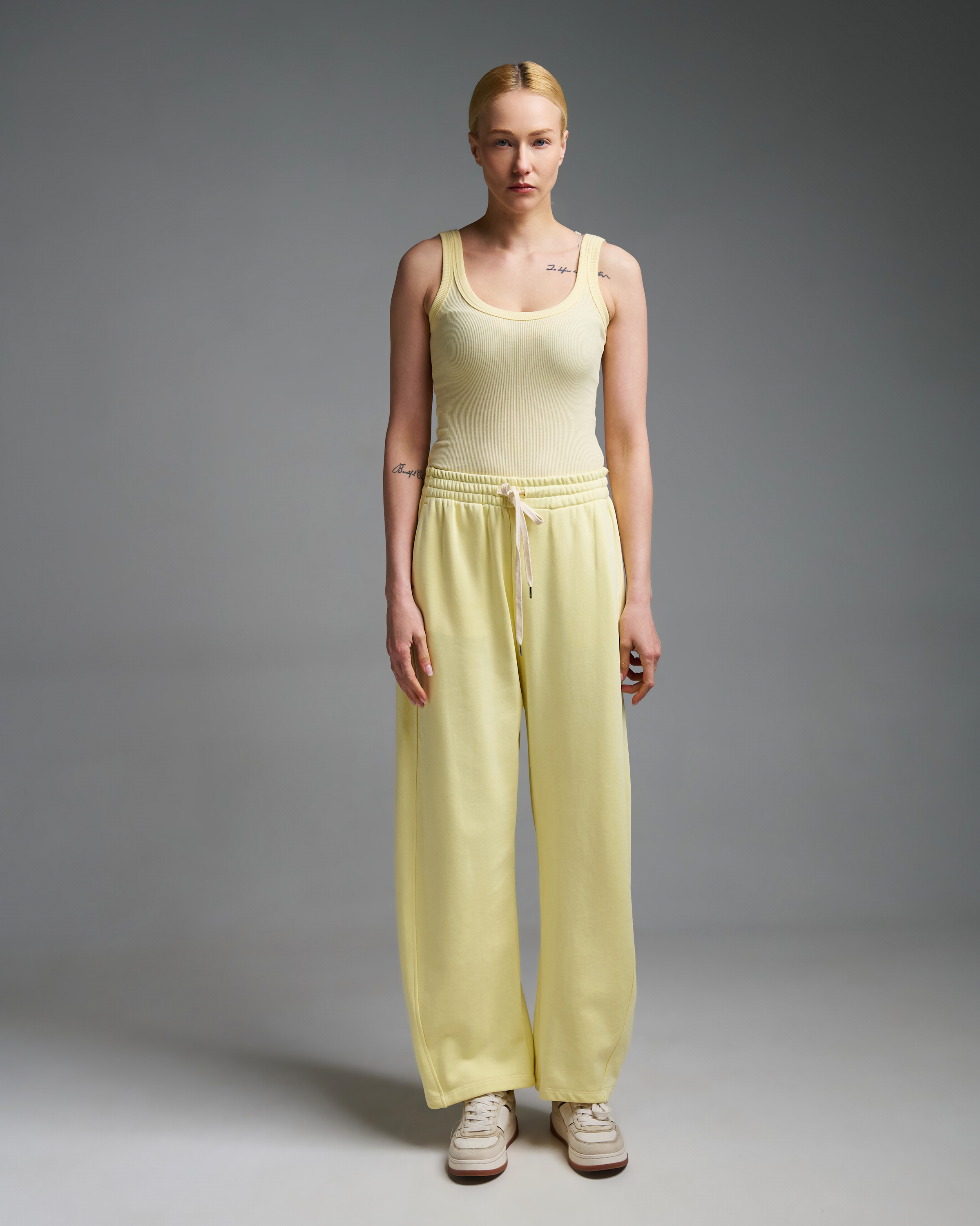 Κίτρινο barrel Παντελόνι Φούτερ Vicolo - 0