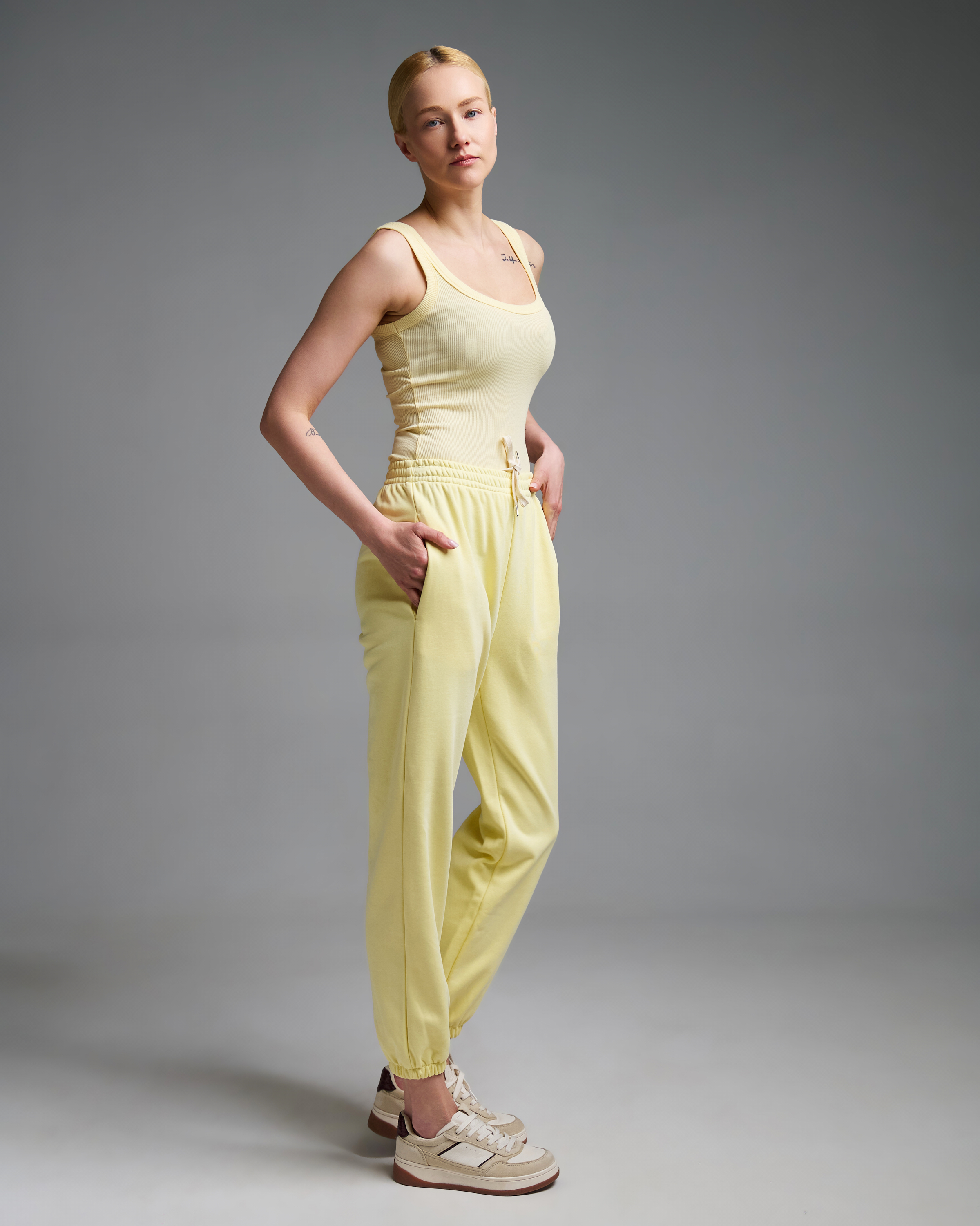 Yellow Sweatpants with elasticated hem Vicolo - 1