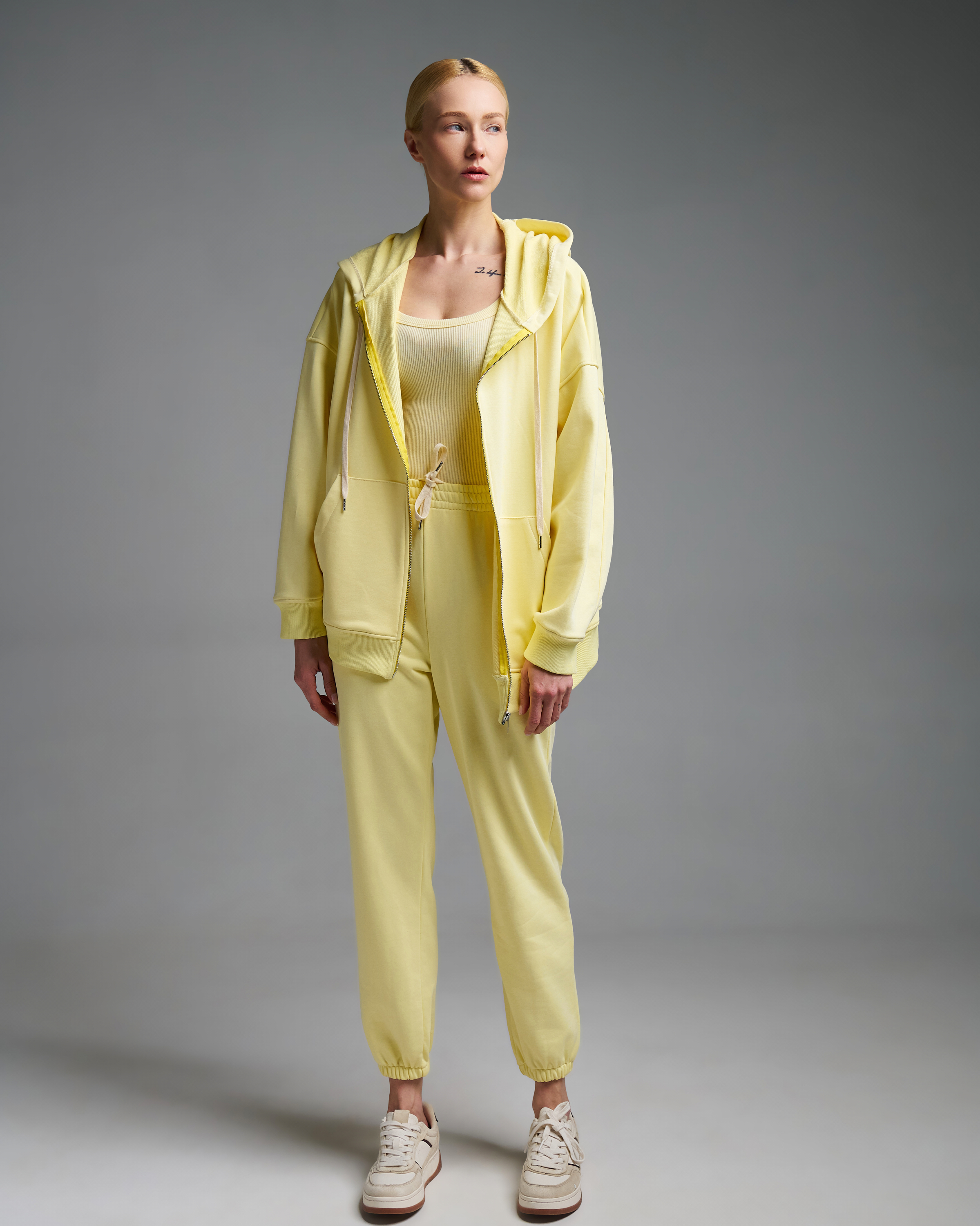 Yellow Sweatpants with elasticated hem Vicolo - 3