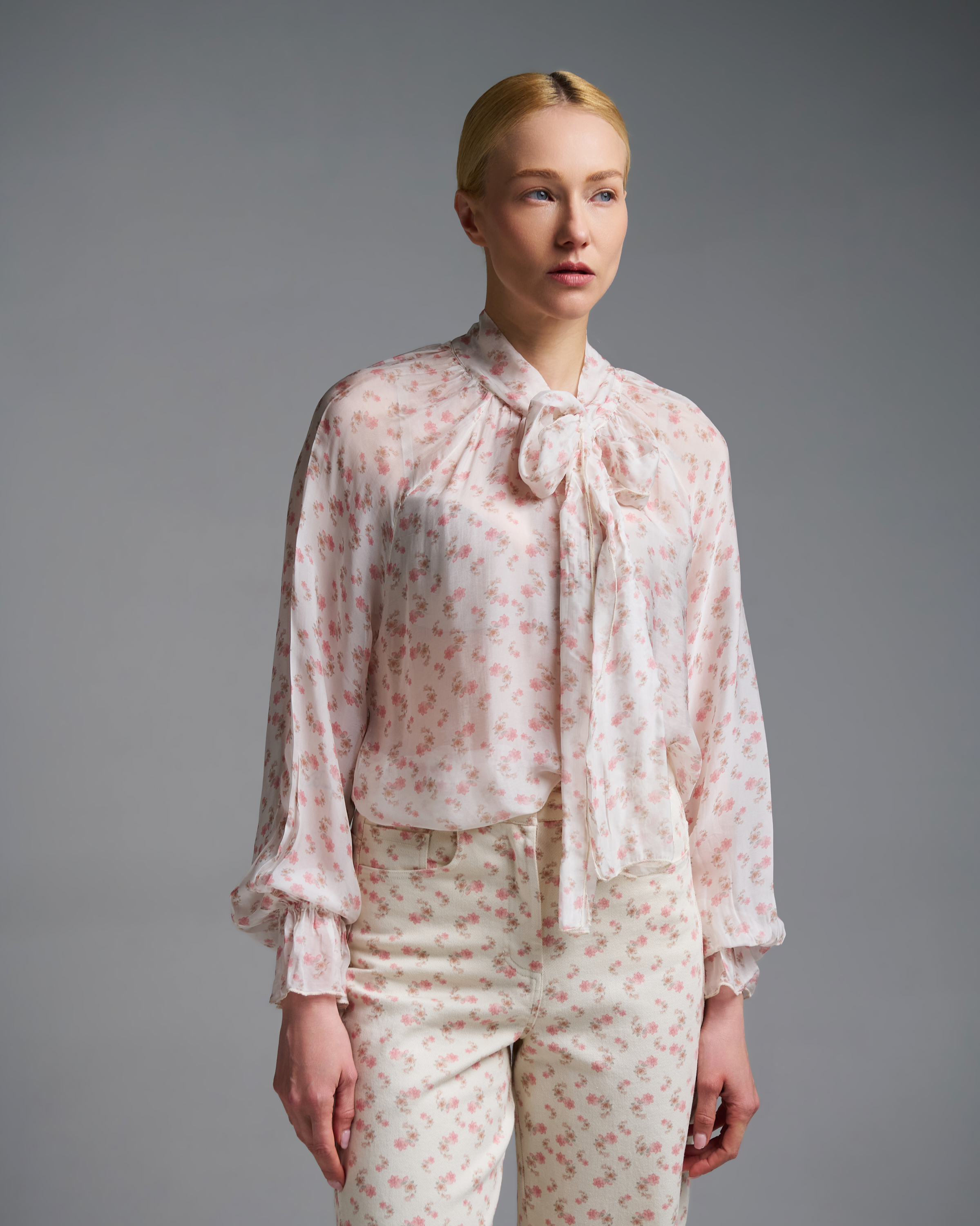 Floral Shirt with a tie collar Vicolo - 0