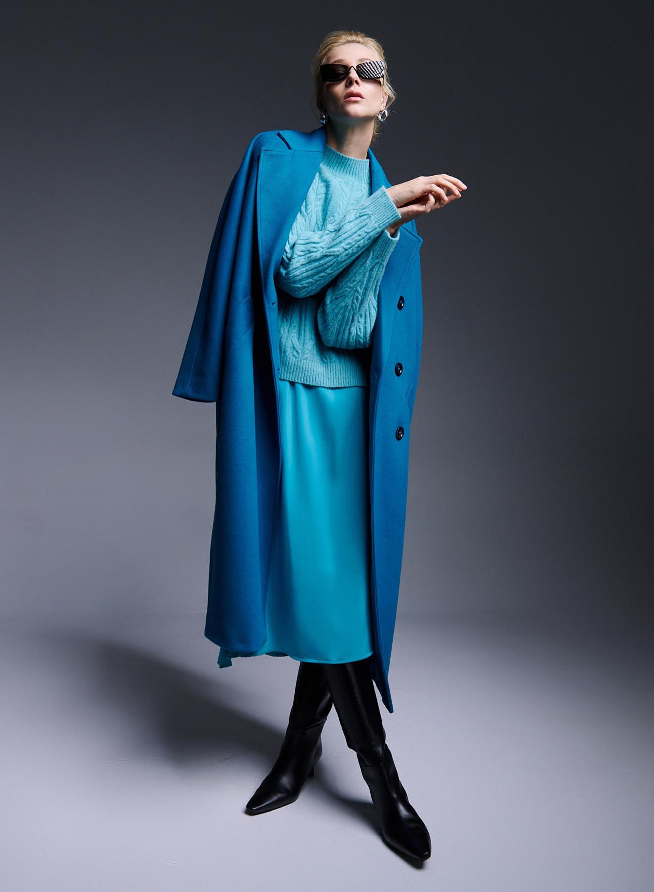 Long oversized solid-colour double-breasted coat with belt - 2