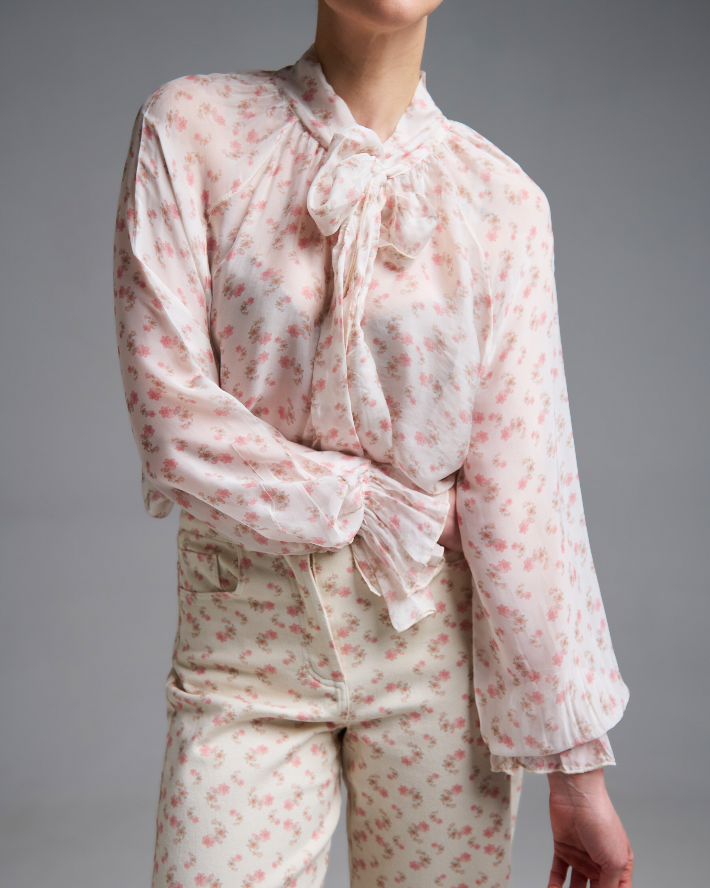 Floral Shirt with a tie collar Vicolo - 5