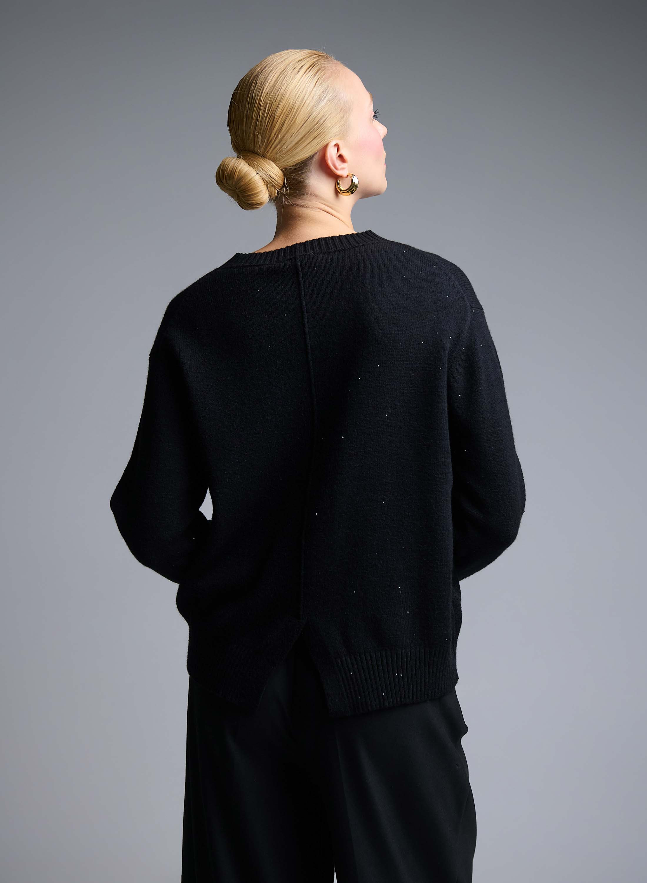 Μαύρο Πουλόβερ με στρογγυλή λαιμόκοψη και μικρά στρας Valentina Milano - 2