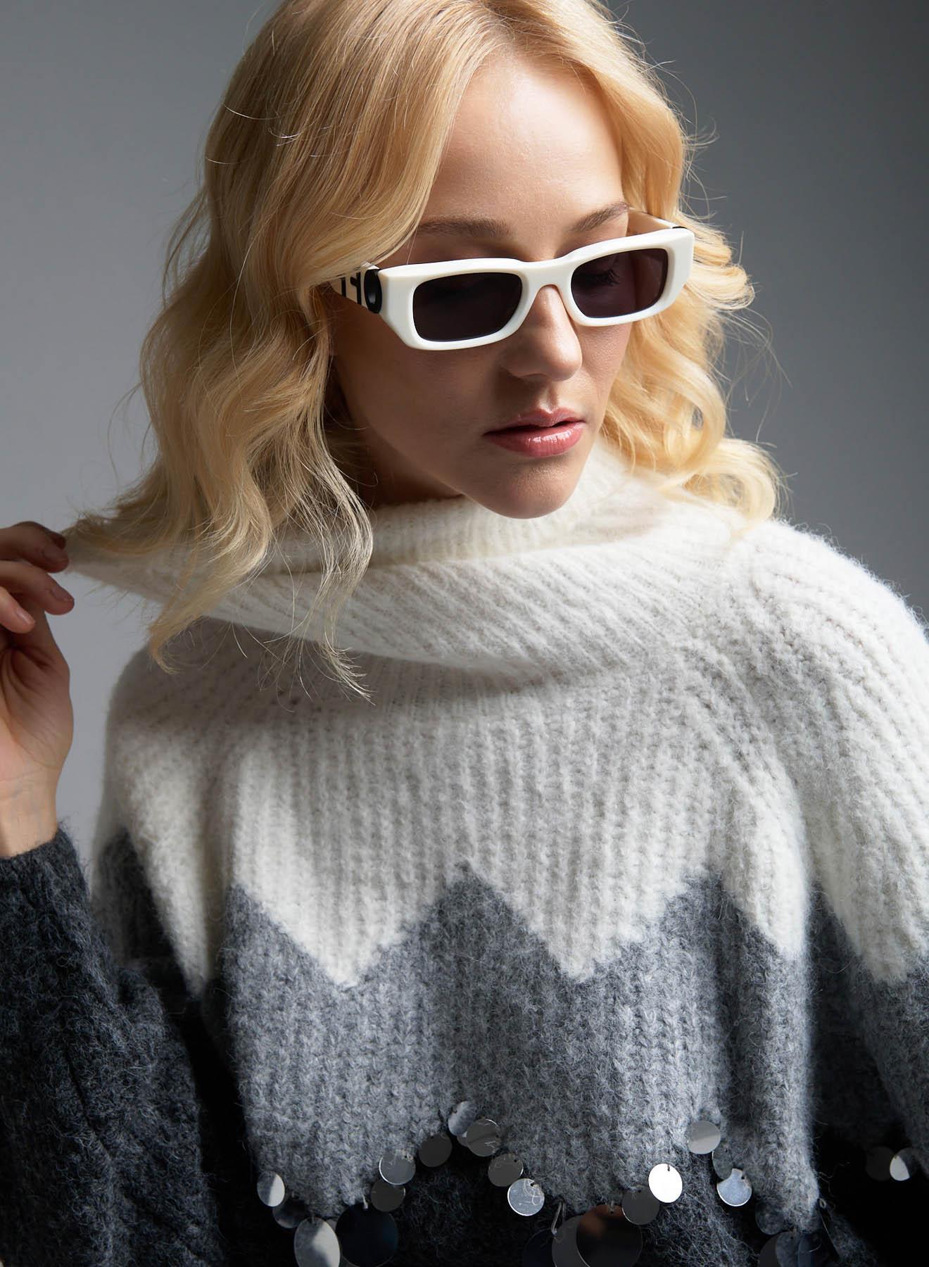 White-Grey turtleneck Sweater with sequins ChicLink - 4