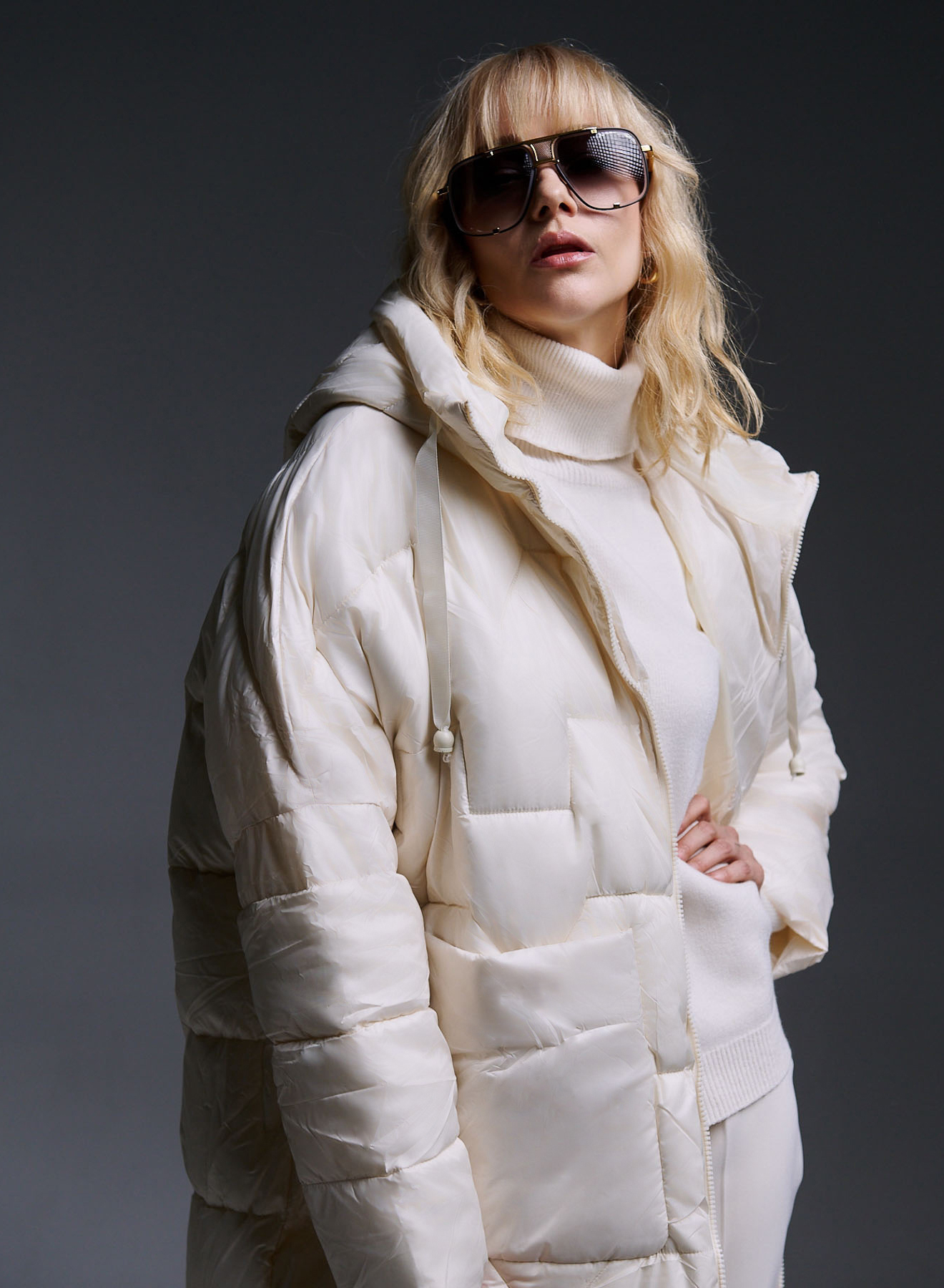 Oversized puffer jacket with hood - 2
