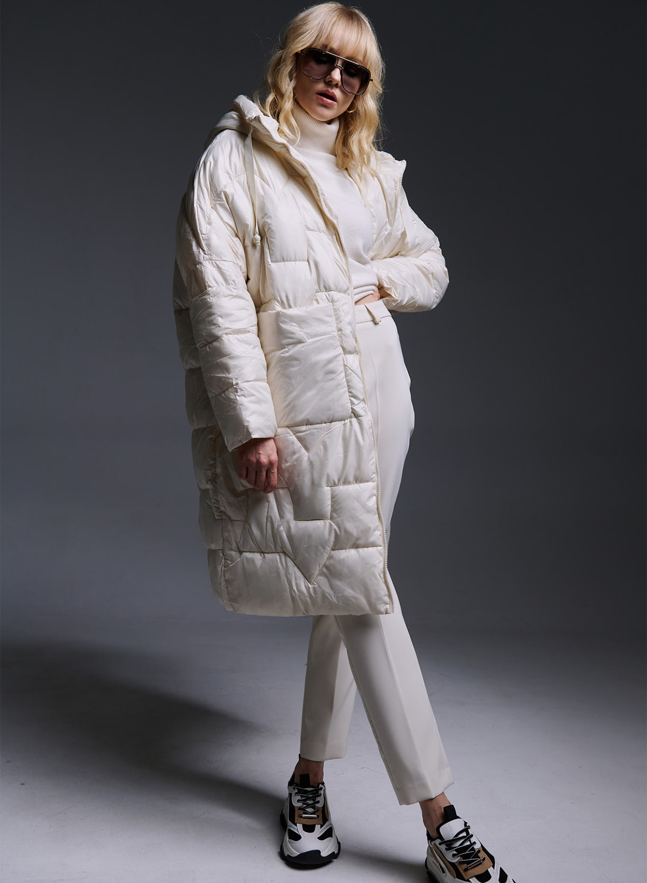 Oversized puffer jacket with hood - 1