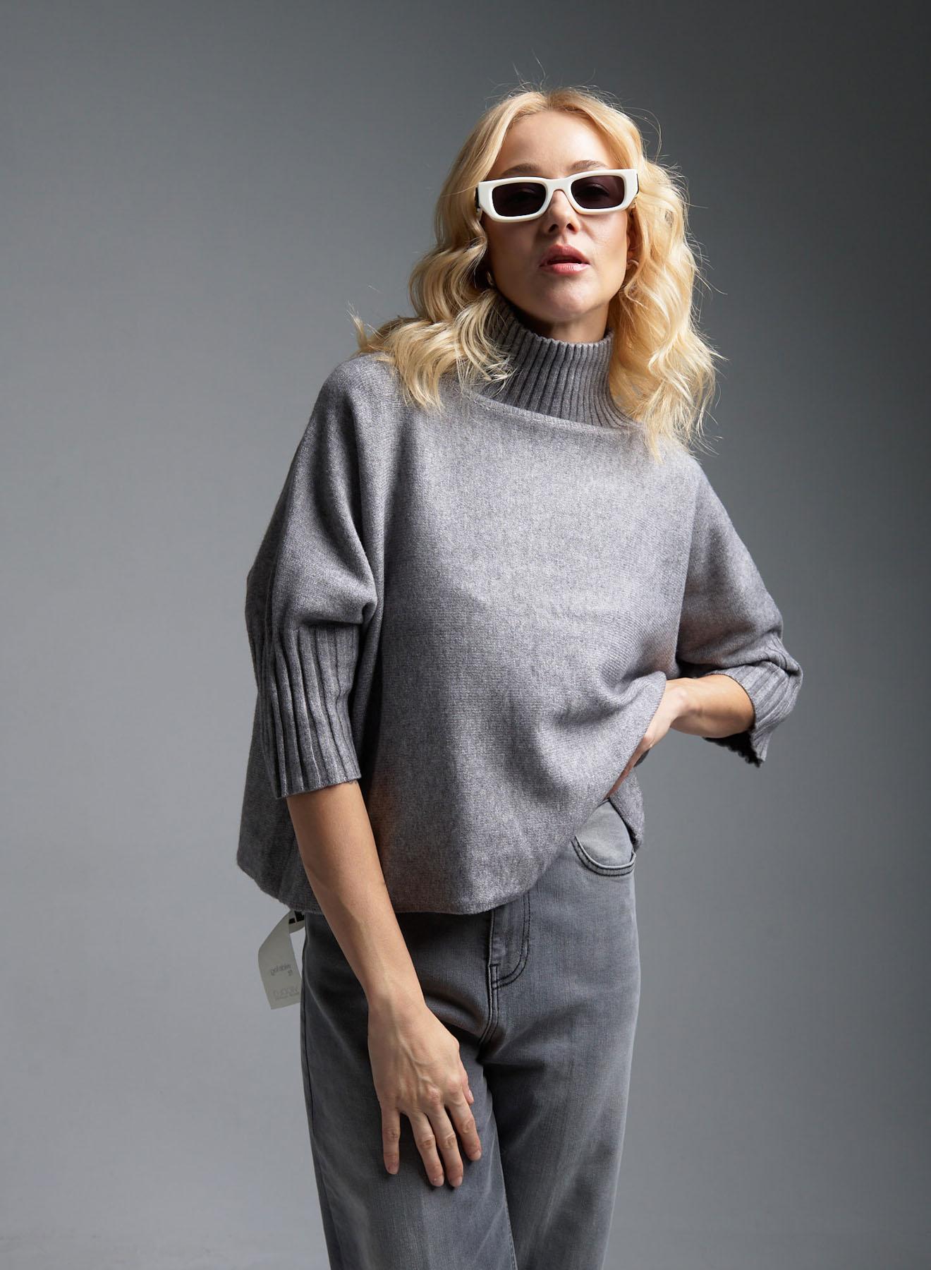 Grey lose fit, turtleneck Sweater with three-quarters sleeves Cosmoda - 1