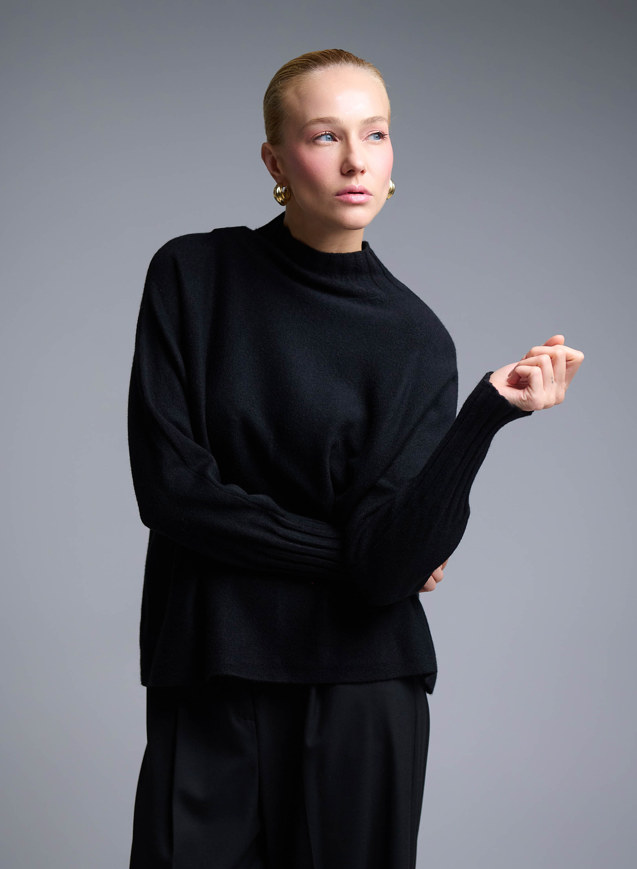 Μαύρο Πουλόβερ ημιζιβάγκο σε χαλαρή γραμμή Valentina Milano - 0