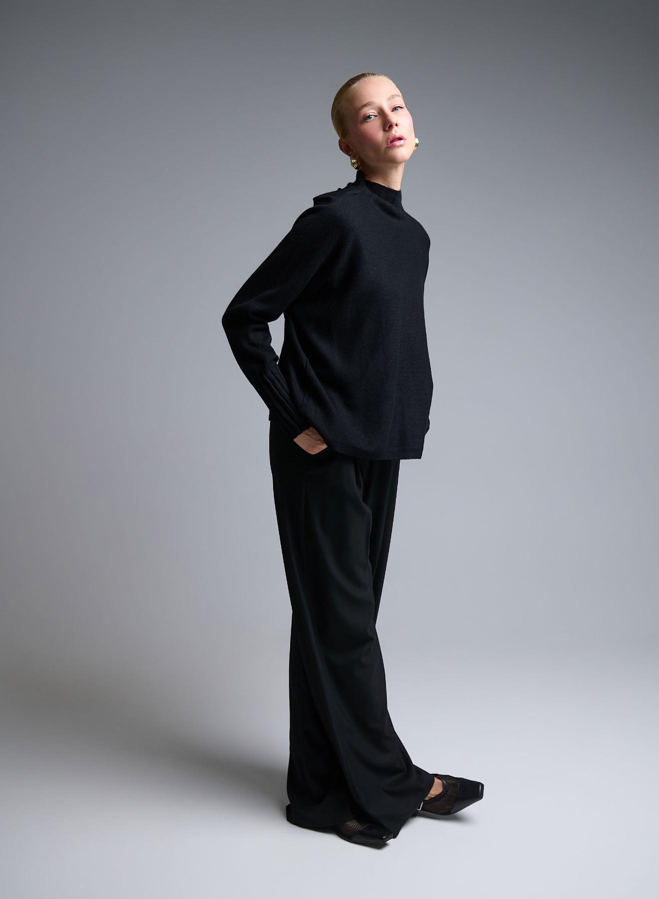 Μαύρο Πουλόβερ ημιζιβάγκο σε χαλαρή γραμμή Valentina Milano - 3