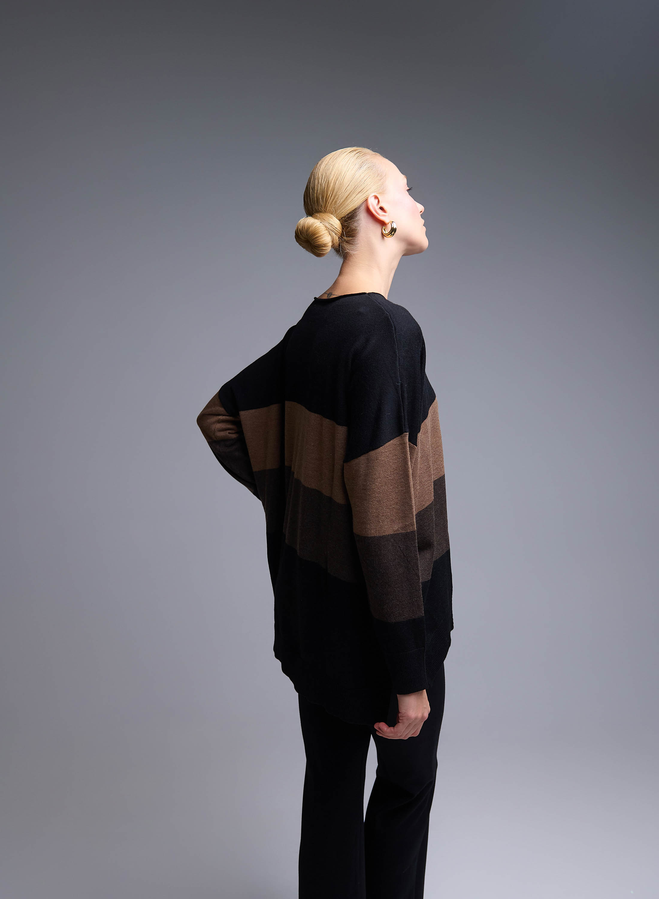 Black-Brown loose fit Sweater with wide stripes See - 4
