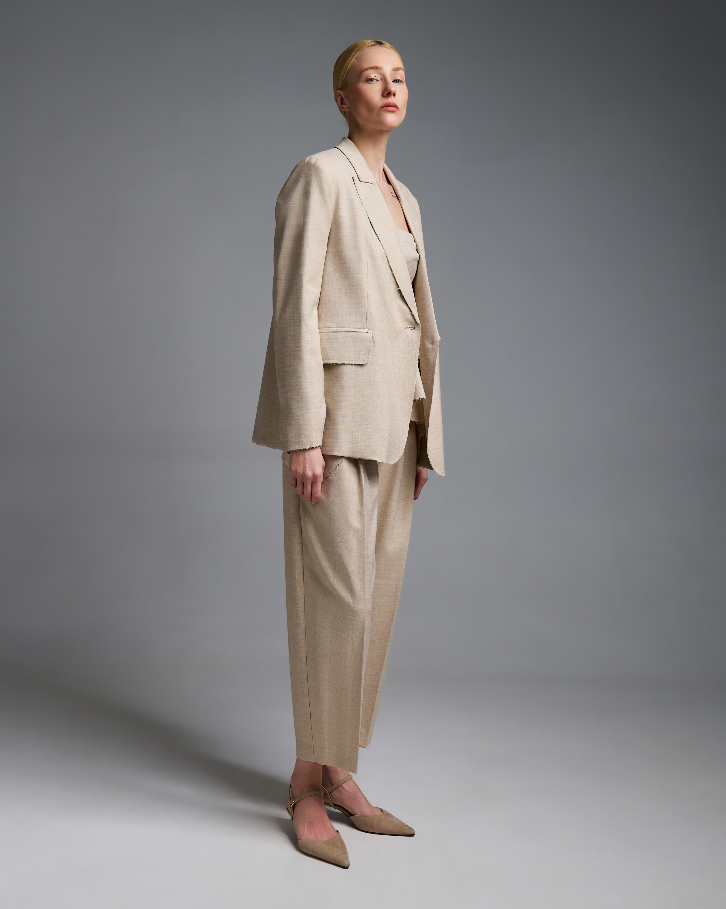 Beige single buttoned Jacket with raw edge hems Vicolo - 4