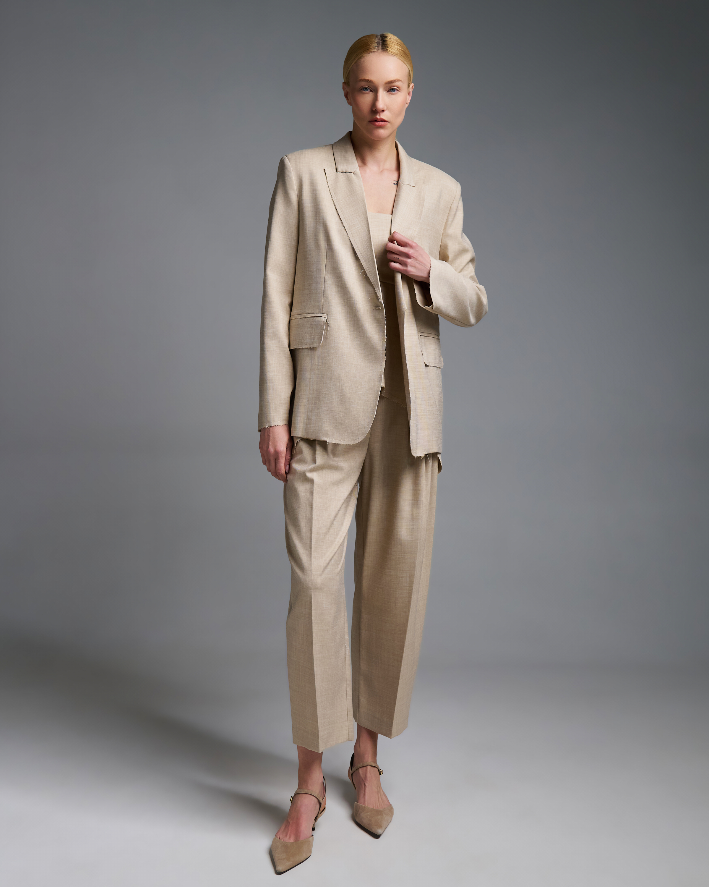 Beige single buttoned Jacket with raw edge hems Vicolo - 0