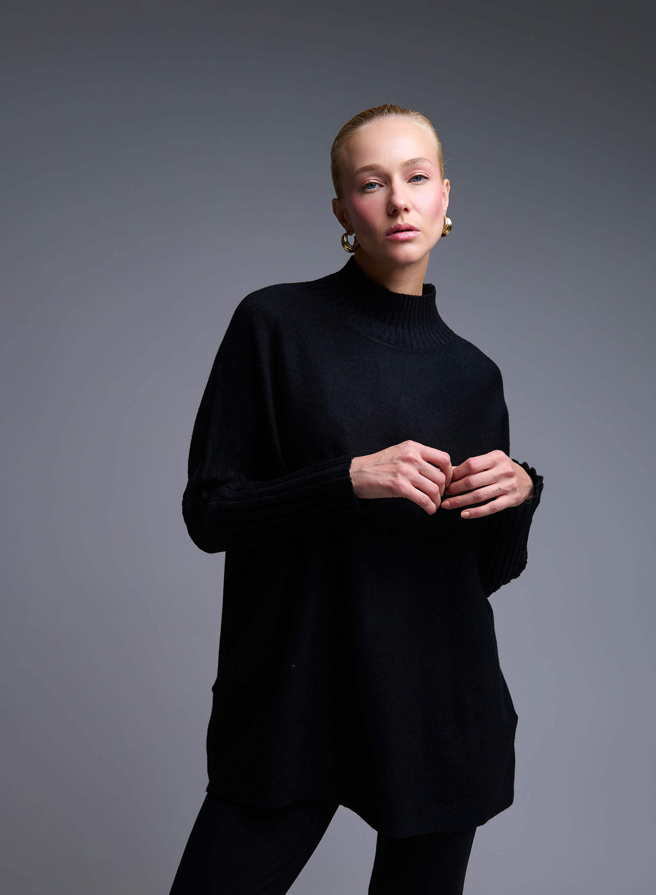 Copy of Black high neck loose fit Sweater La Liberta - 1