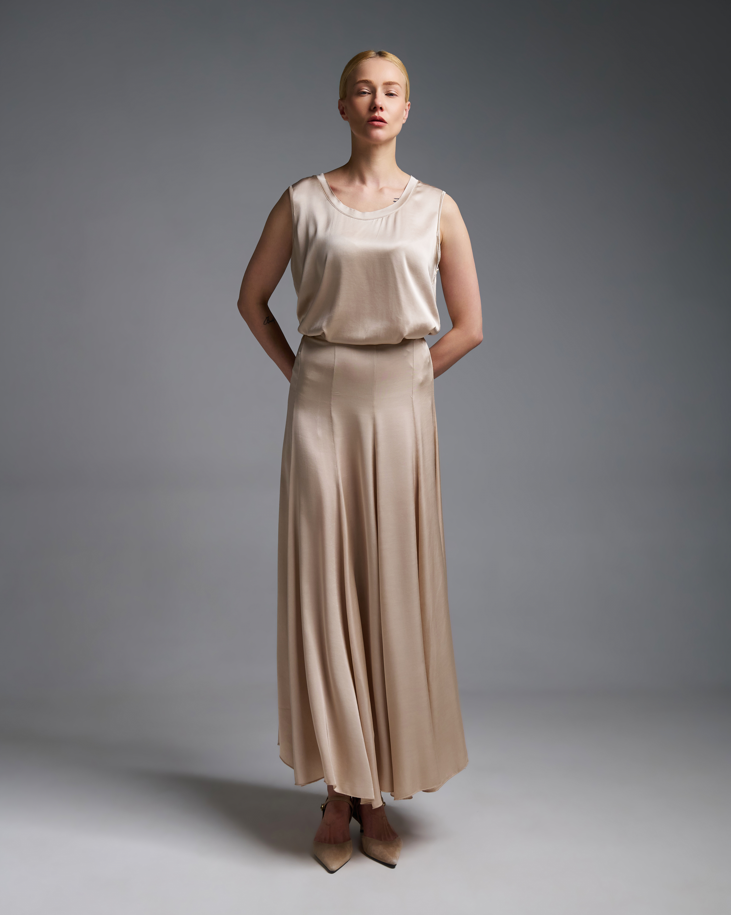 Μπεζ silky touch Φούστα με λάστιχο πίσω στη μέση Vicolo - 2