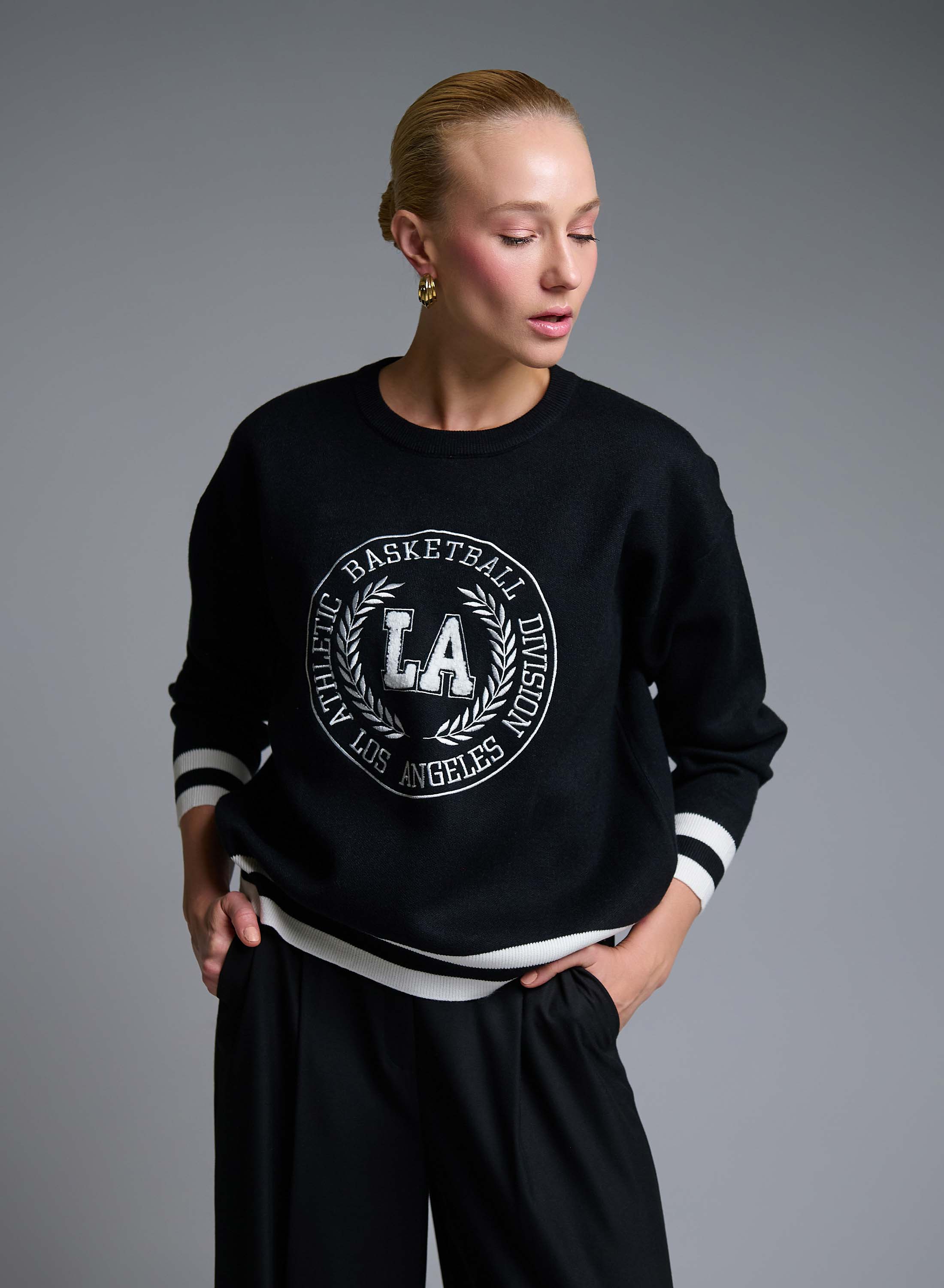 Μαύρο-Εκρού κολλεγιακό Πουλόβερ με στρογγυλή λαιμόκοψη Vinc - 0