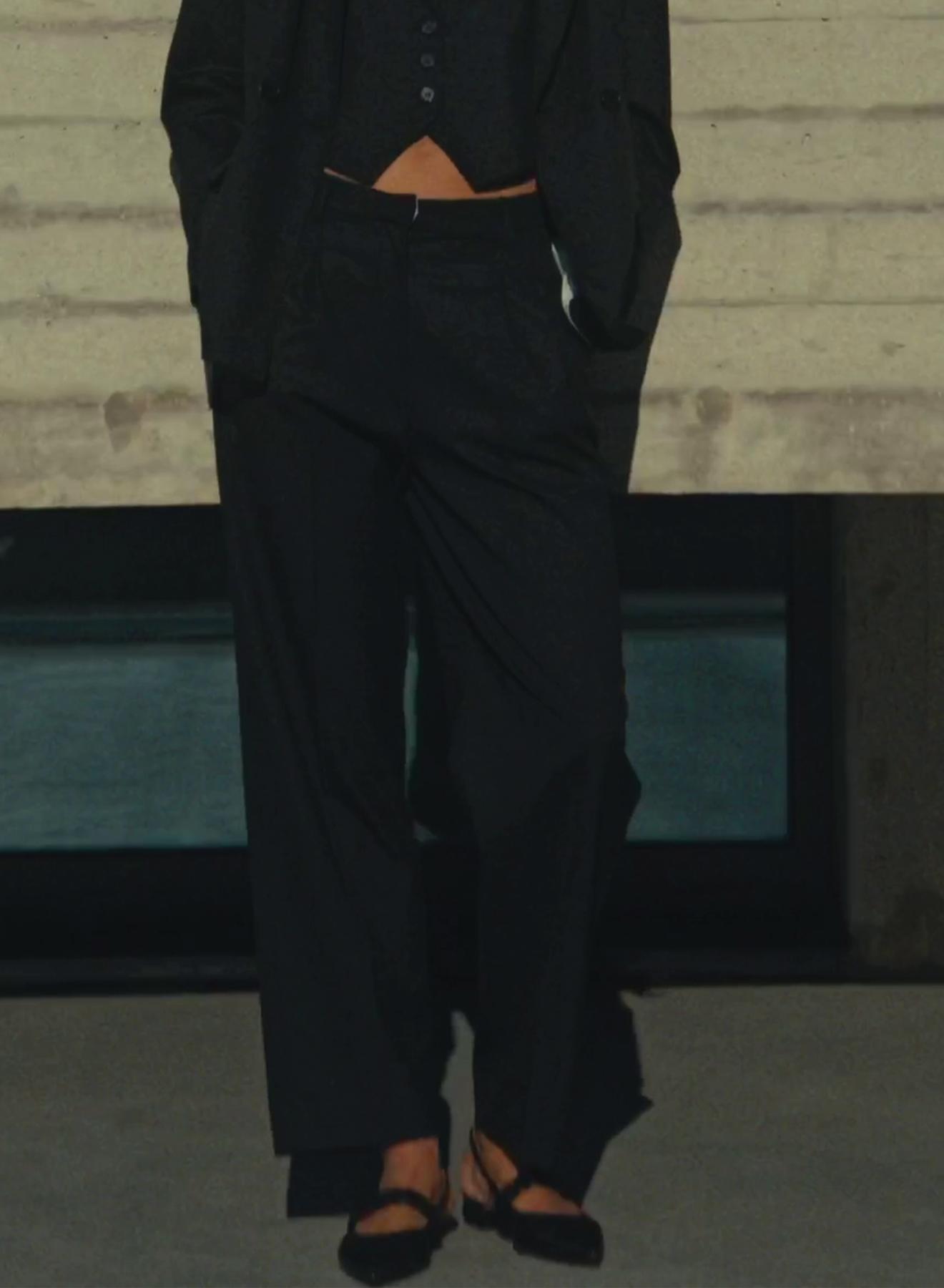 Black straight fit Trousers with pleats Milla - 3
