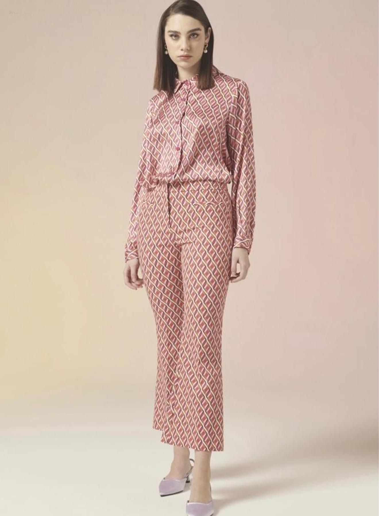 Παντελόνι καμπάνα με γεωμετρικά σχέδια  - 1