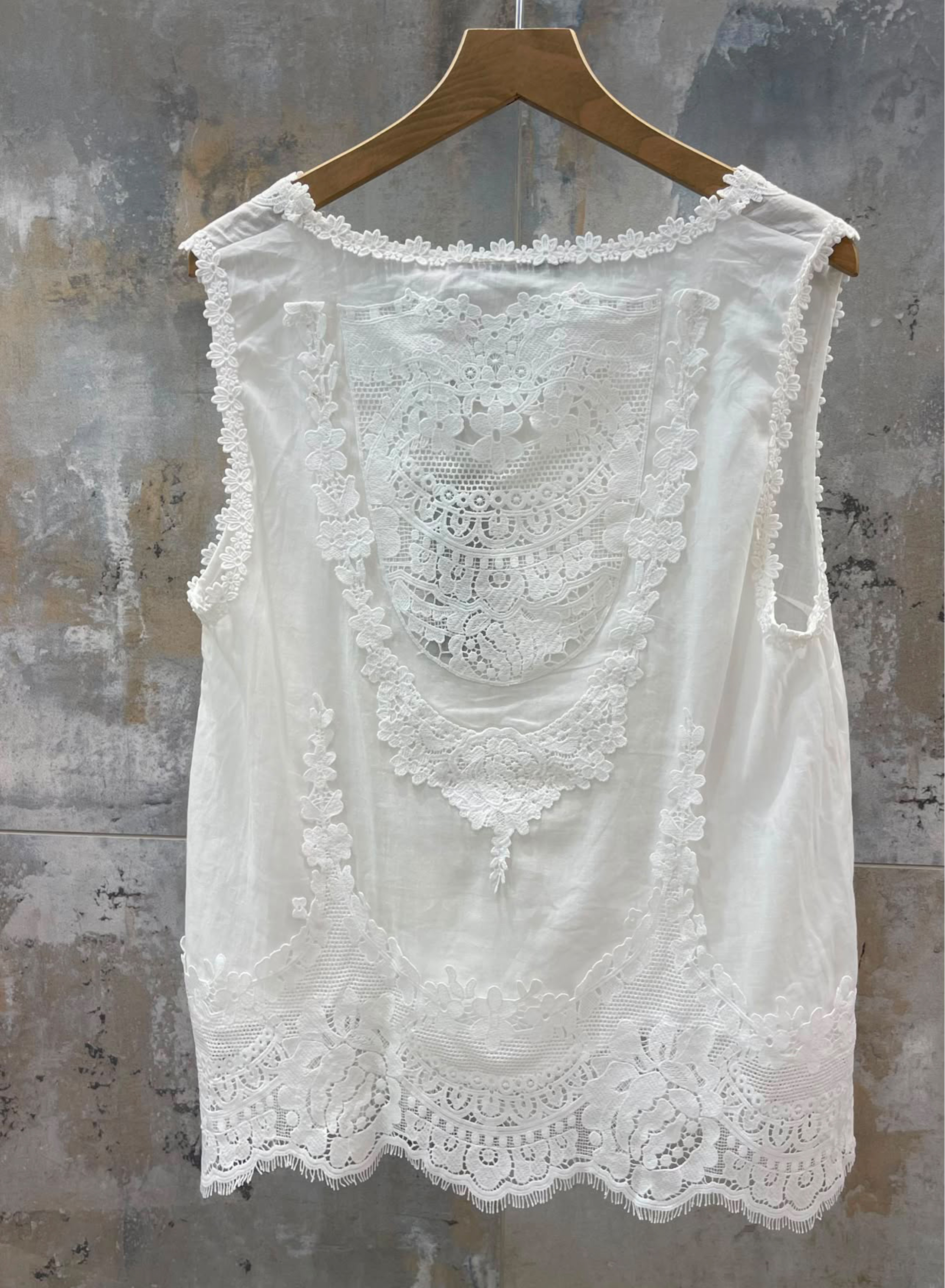 White sleeveless Top with lace Valentina Milano  - 3