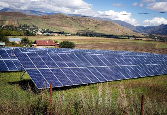 Starting today, applications for the "Photovoltaics in the Field" program are open – This applies to all professional farmers